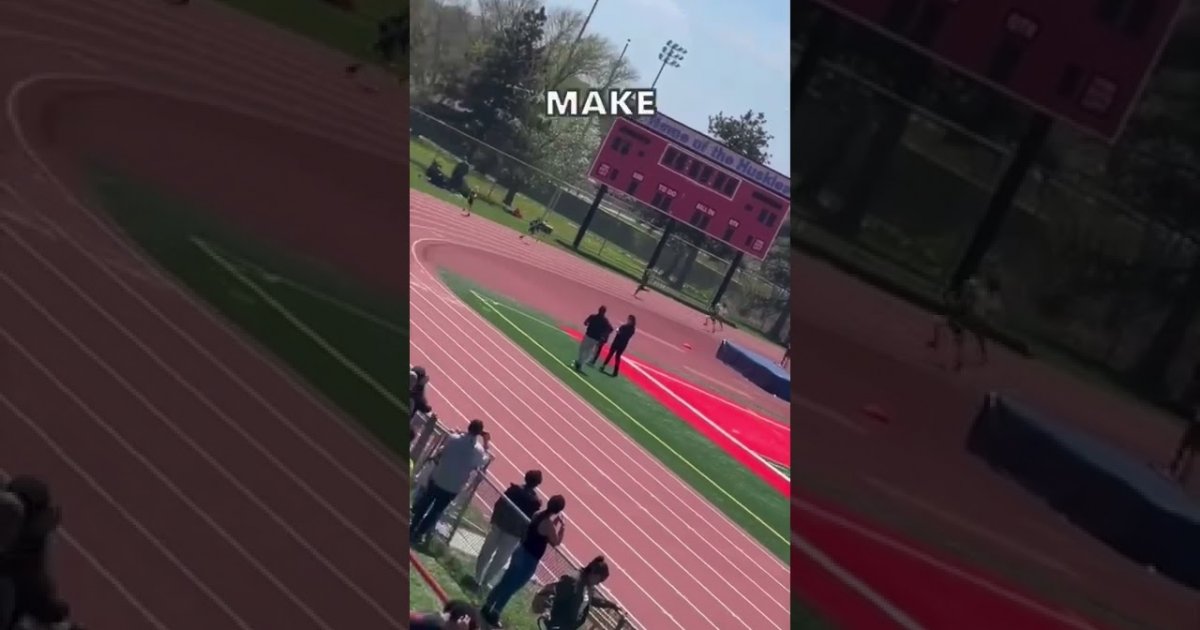 Girl Loses Her Shoe During A Race And Manages To Win fail Fail