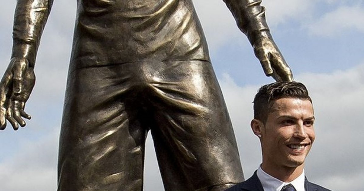Ronaldo Statue Beule Ronaldo Statue Beule